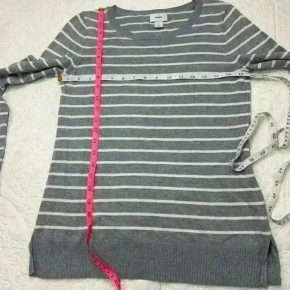 Old Navy Sweater, Grey & White Stripe, w/‎ Sparkles - Size Small - Picture 3 of 5
